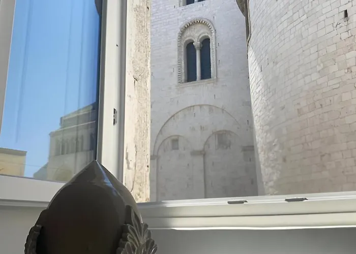 Bari LandLord 8 - Una Finestra sulla Cattedrale